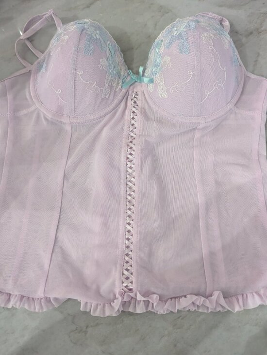 FLORA Other - Floras Floral Blouse – Size Medium (M)